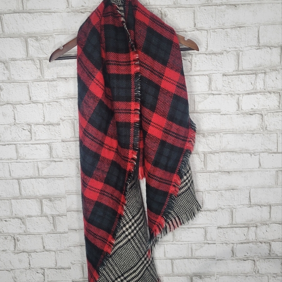 Nordstrom plaid print blanket scarf - Picture 13 of 16
